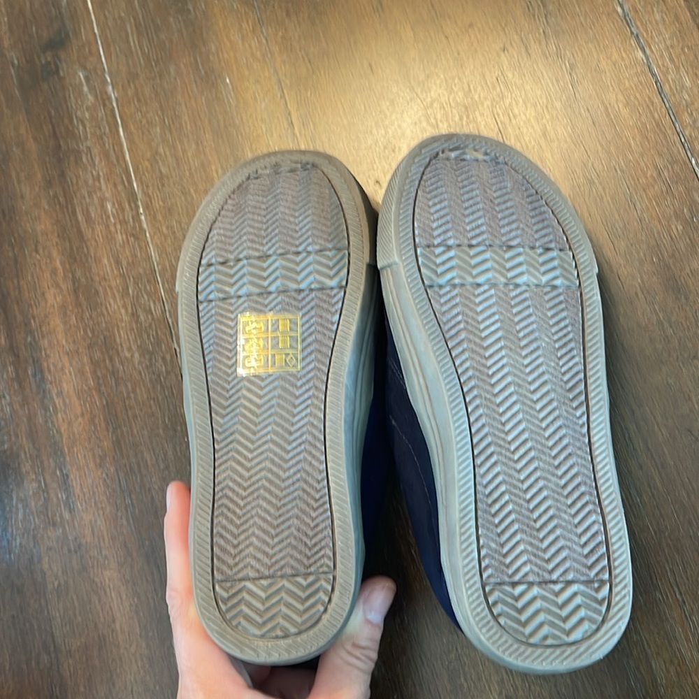 NWOT J.Crew Factory Boys Slip On Sneakers -  Size 1 - Picture 8 of 11